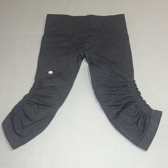 lululemon gray seamless crop compression tights size 4 - Picture 3 of 10
